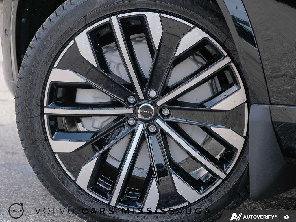 2026 Volvo XC90 T8 AWD Plus Bright Theme 7-Seater thumb 7