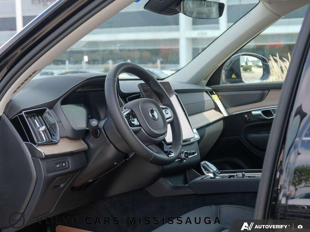2026 Volvo XC90 T8 AWD Plus Bright Theme 7-Seater thumb 14
