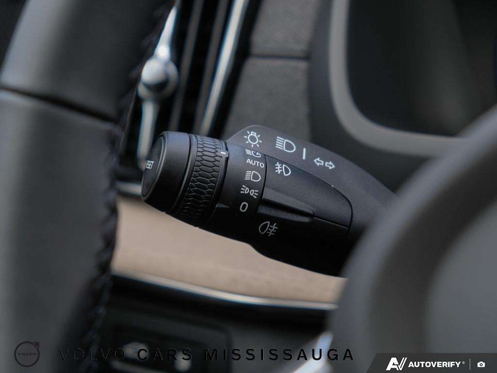 2026 Volvo XC90 T8 AWD Plus Bright Theme 7-Seater thumb 17