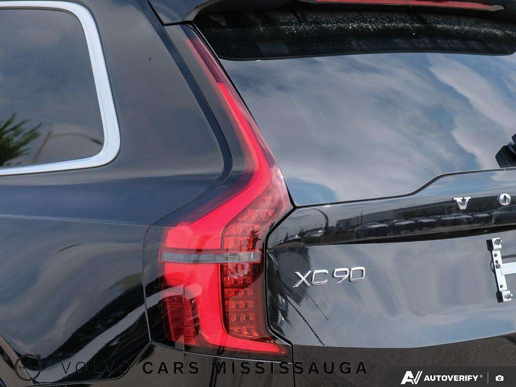 2026 Volvo XC90 T8 AWD Plus Bright Theme 7-Seater thumb 13