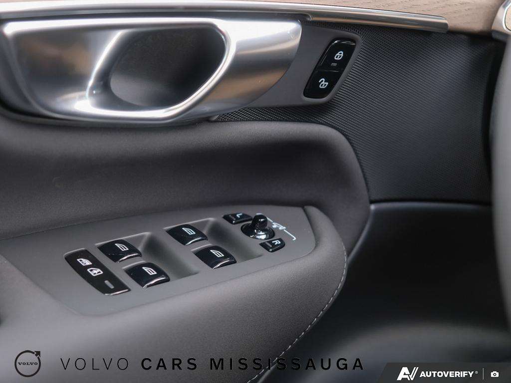 2026 Volvo XC90 T8 AWD Plus Bright Theme 7-Seater thumb 18