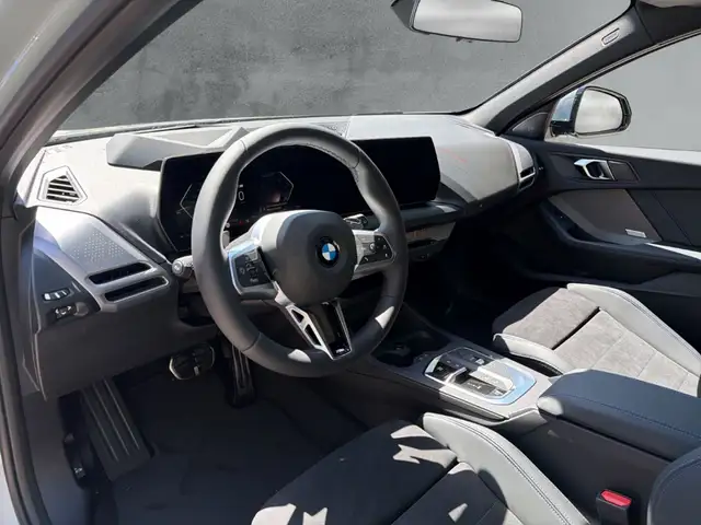 BMW 1 Series view 9