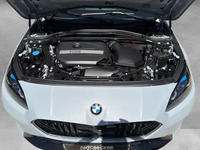 BMW 1 Series view 14