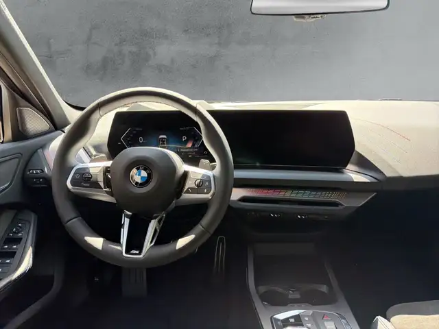 BMW 1 Series view 10