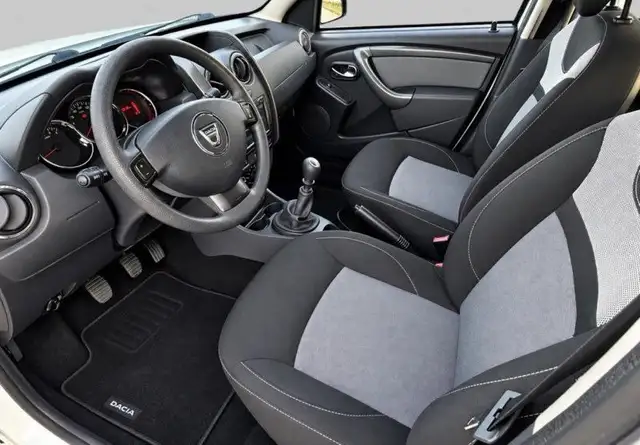 Dacia Duster view 9