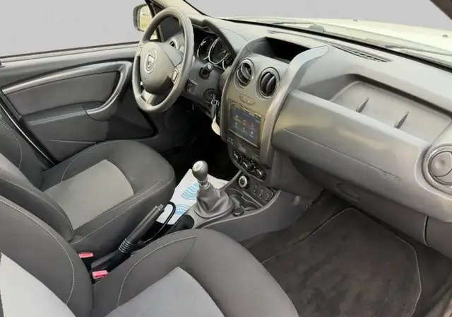 Dacia Duster view 10
