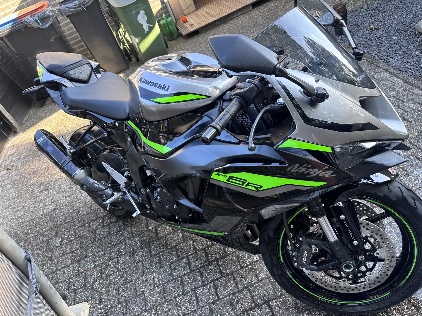 Kawasaki Ninja ZX-6R - 1