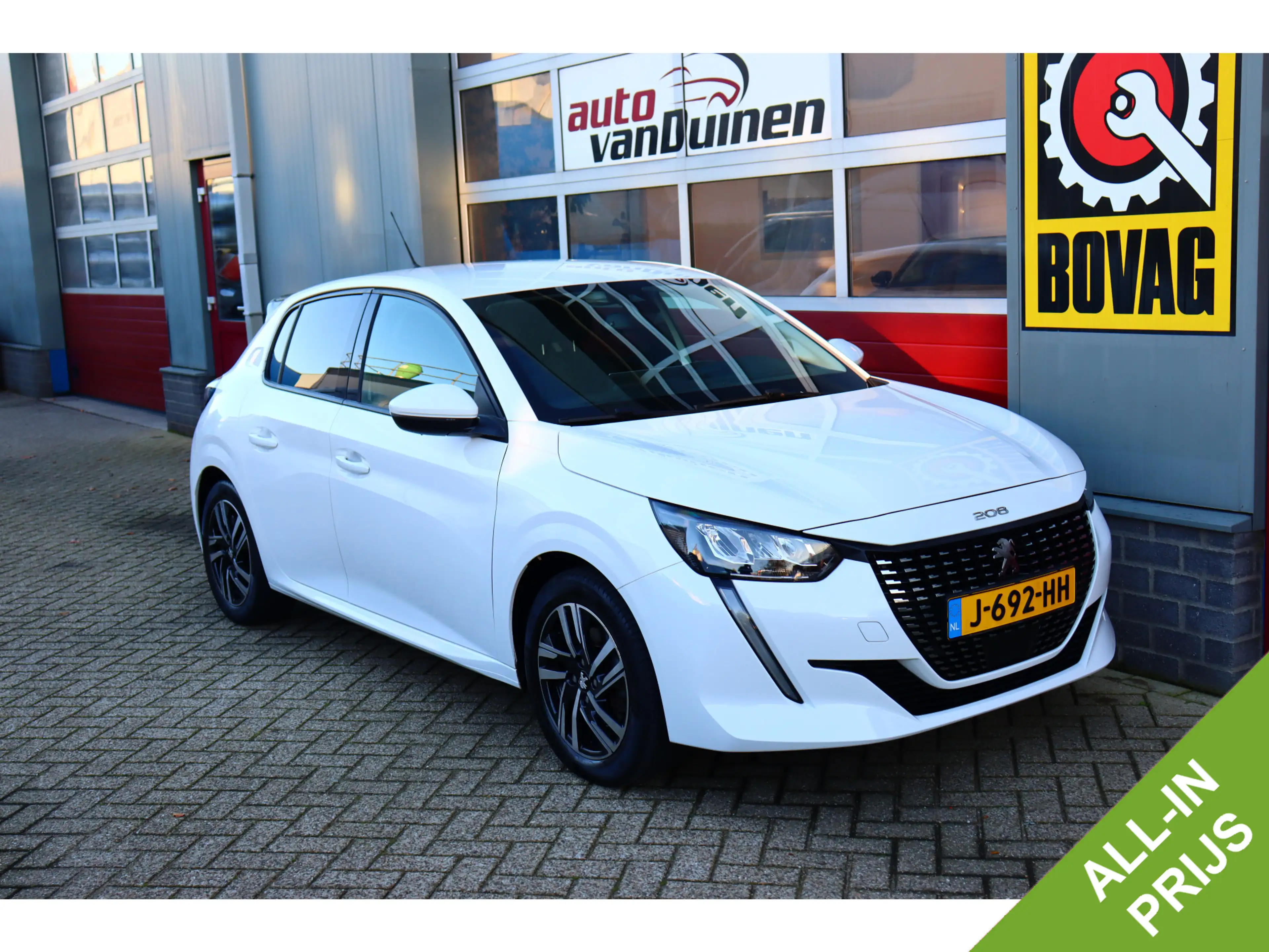 Peugeot 208 1.2 PureTech Allure O.a: Navi, Clima, Carplay, Dab