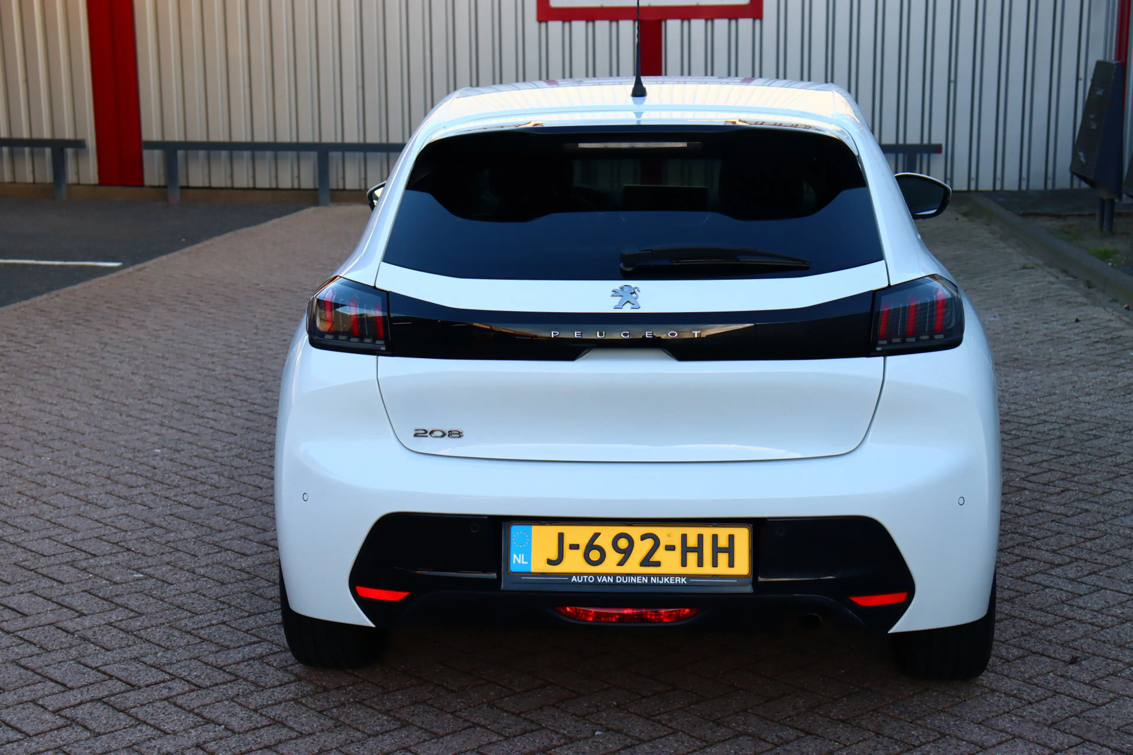 Peugeot 208 1.2 PureTech Allure O.a: Navi, Clima, Carplay, Dab — photo 20