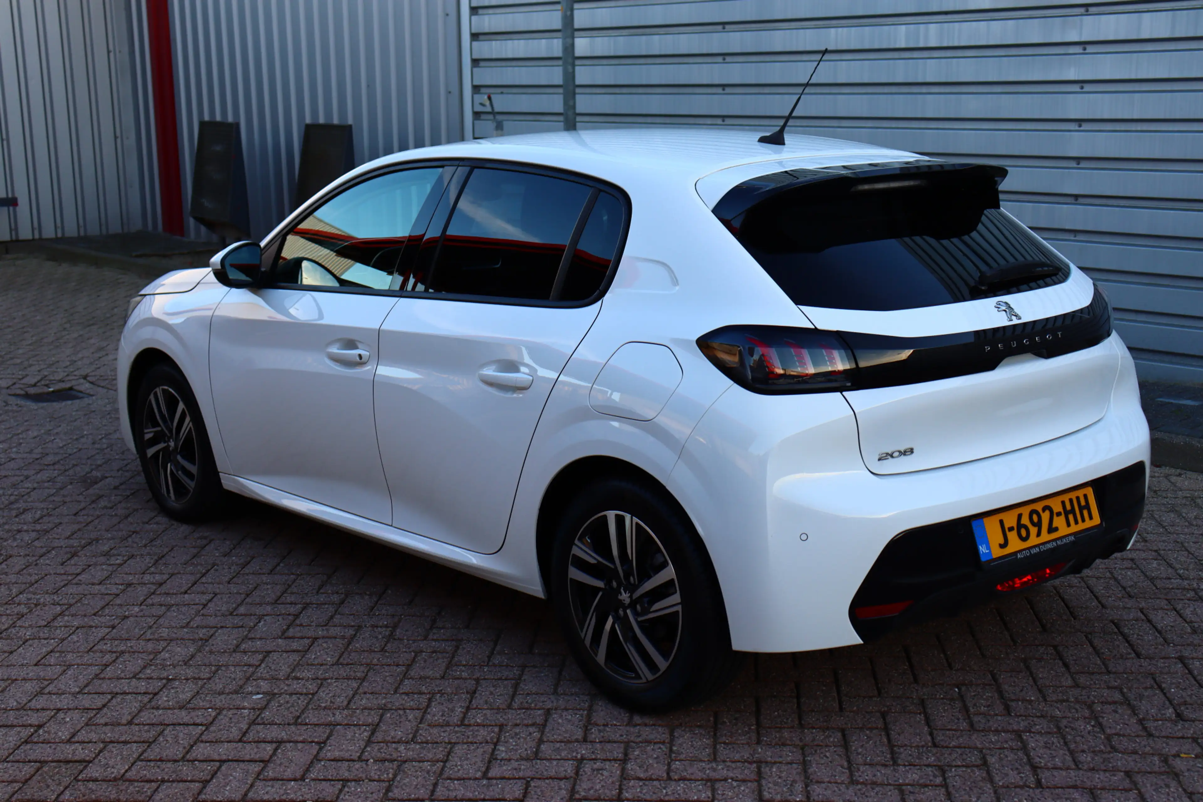 Peugeot 208 1.2 PureTech Allure O.a: Navi, Clima, Carplay, Dab — photo 10