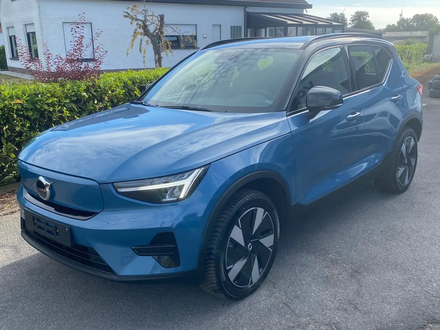 Volvo XC40 XC40 Recharge 82 kWh long Range RWD Core + Blauw - 1