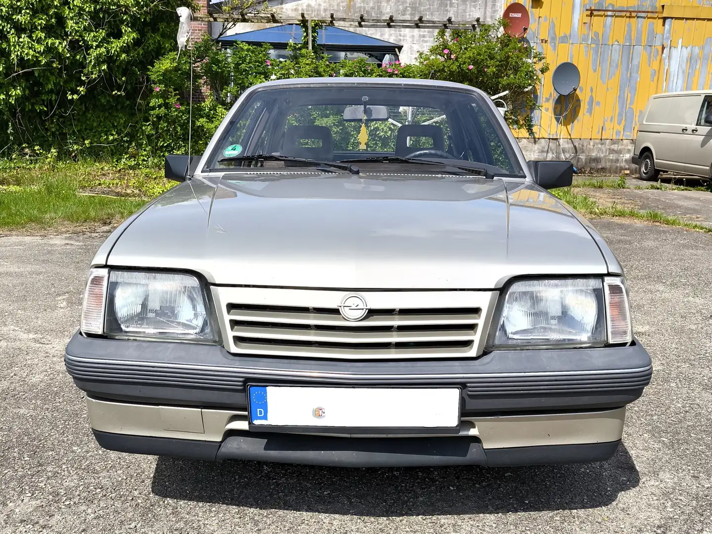 Opel Ascona Ascona c Touring Beige - 1