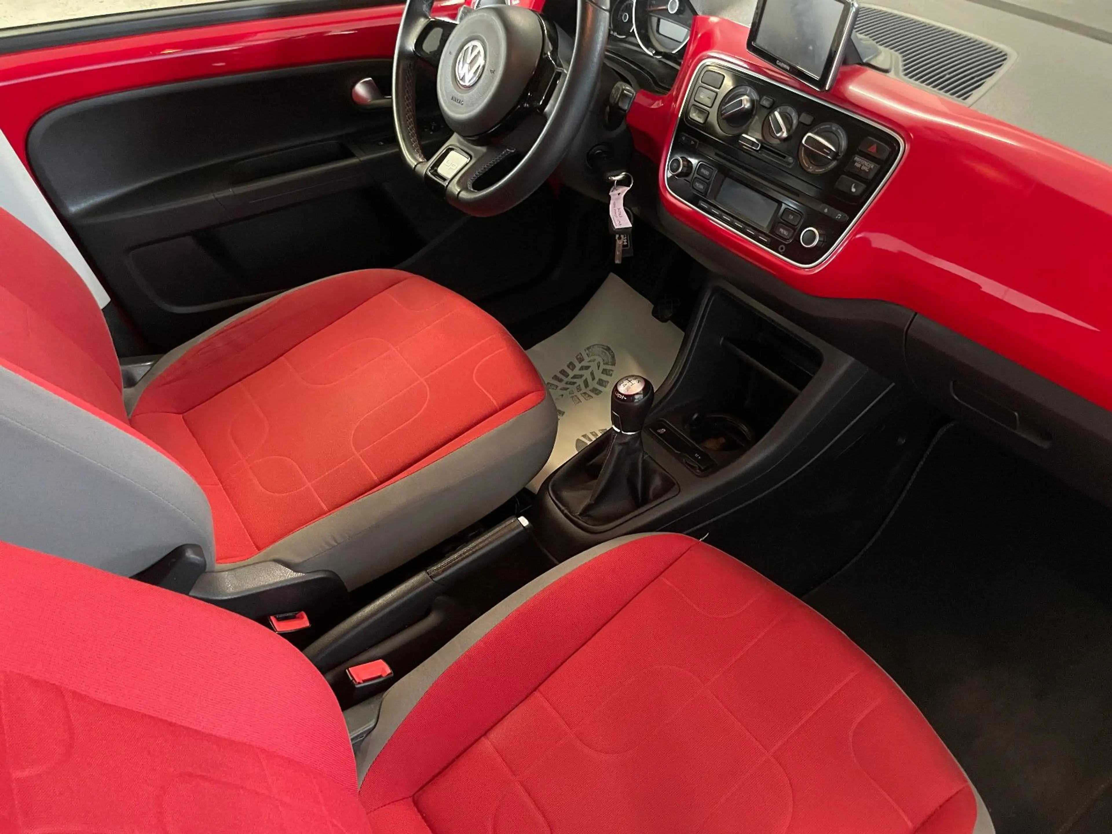 Volkswagen up! — photo 9