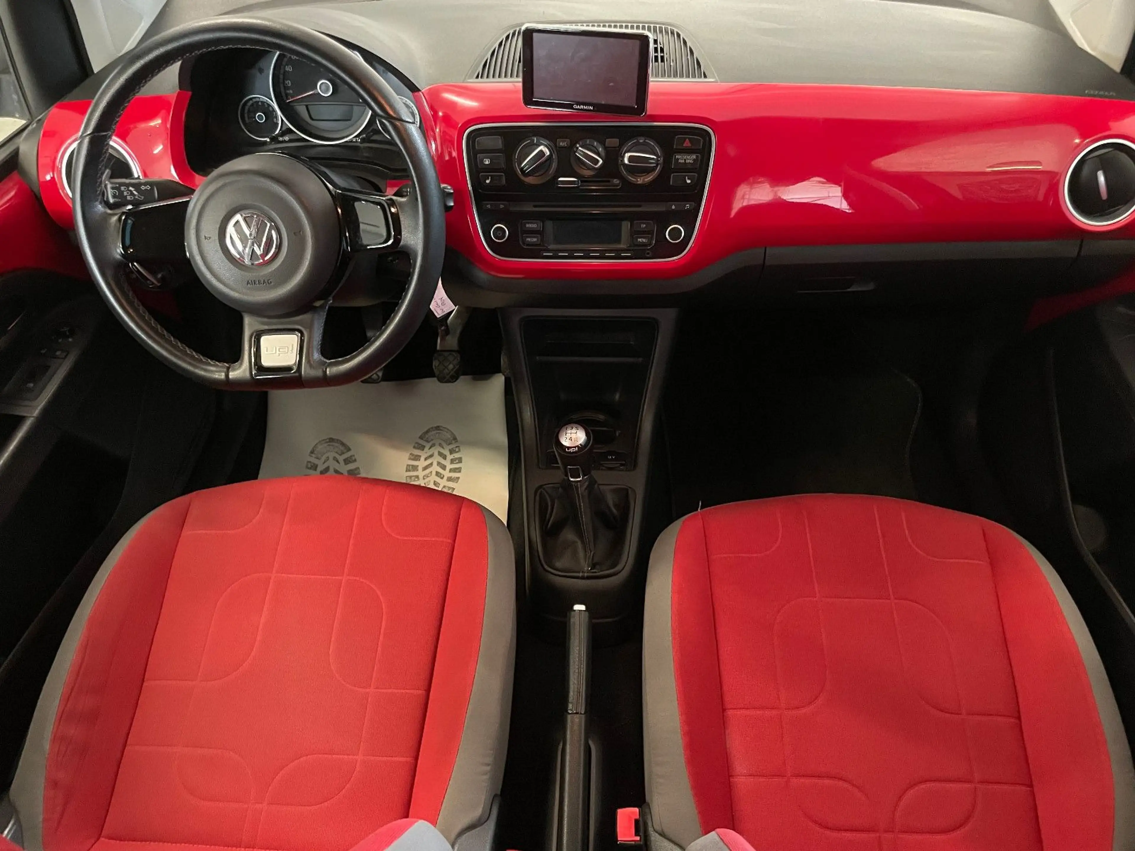 Volkswagen up! — photo 8