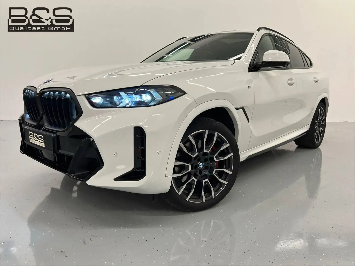 BMW X6 30d xDrive MSport ACC,HUD,PANO,HARMAN,AHK Weiß - 1