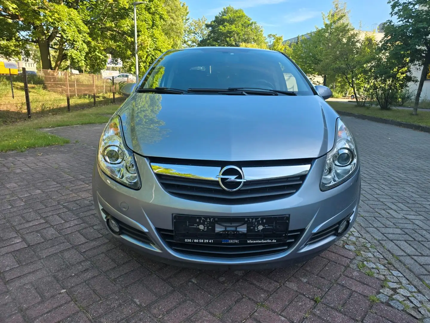 Opel Corsa D Innovation Gümüş rengi - 1
