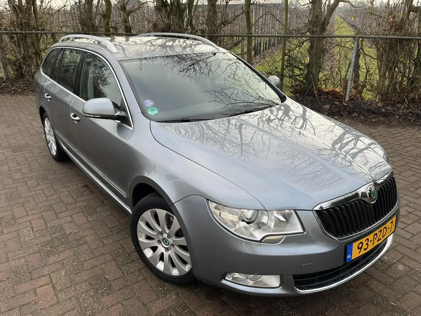 Skoda Superb Combi 1.8 TSI Elegance DSG Xenon Stoelverw. Gris - 2