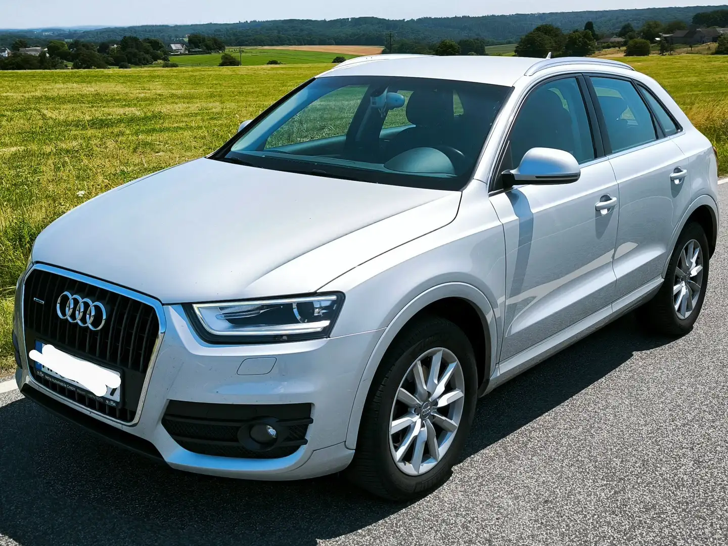 Audi Q3 Q3 2.0 TDI quattro S tronic Silber - 2