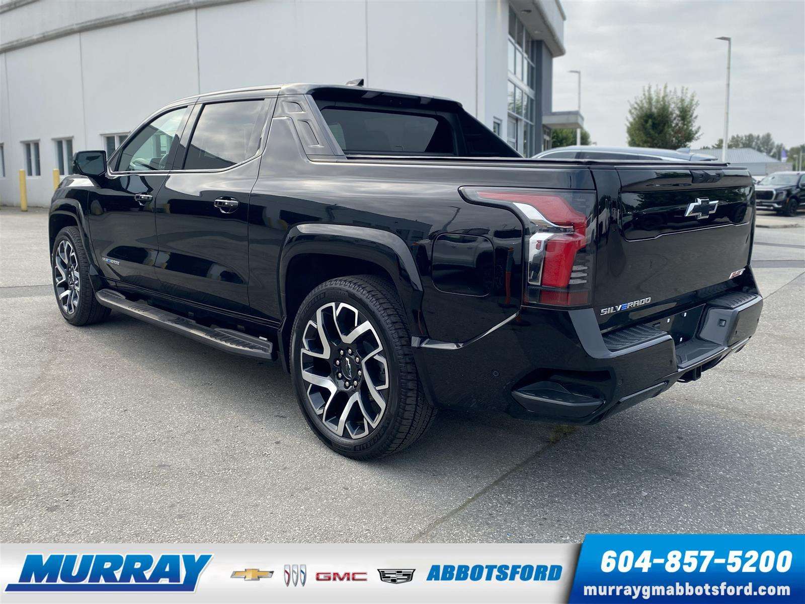 2024 Chevrolet Silverado EV RST 1st Edition - 740 kms of range | No Accidents — снимка 1