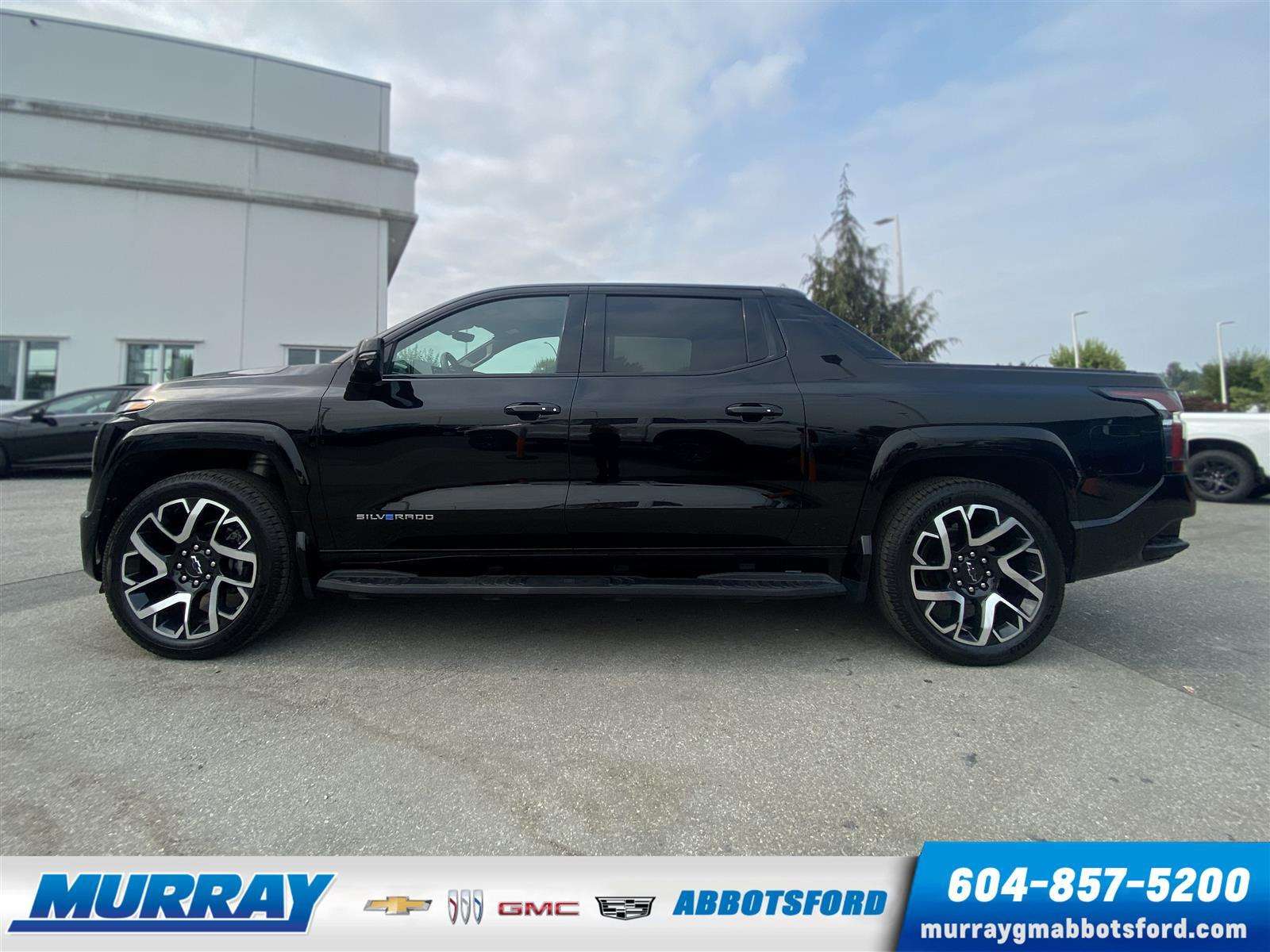 2024 Chevrolet Silverado EV RST 1st Edition - 740 kms of range | No Accidents — снимка 1