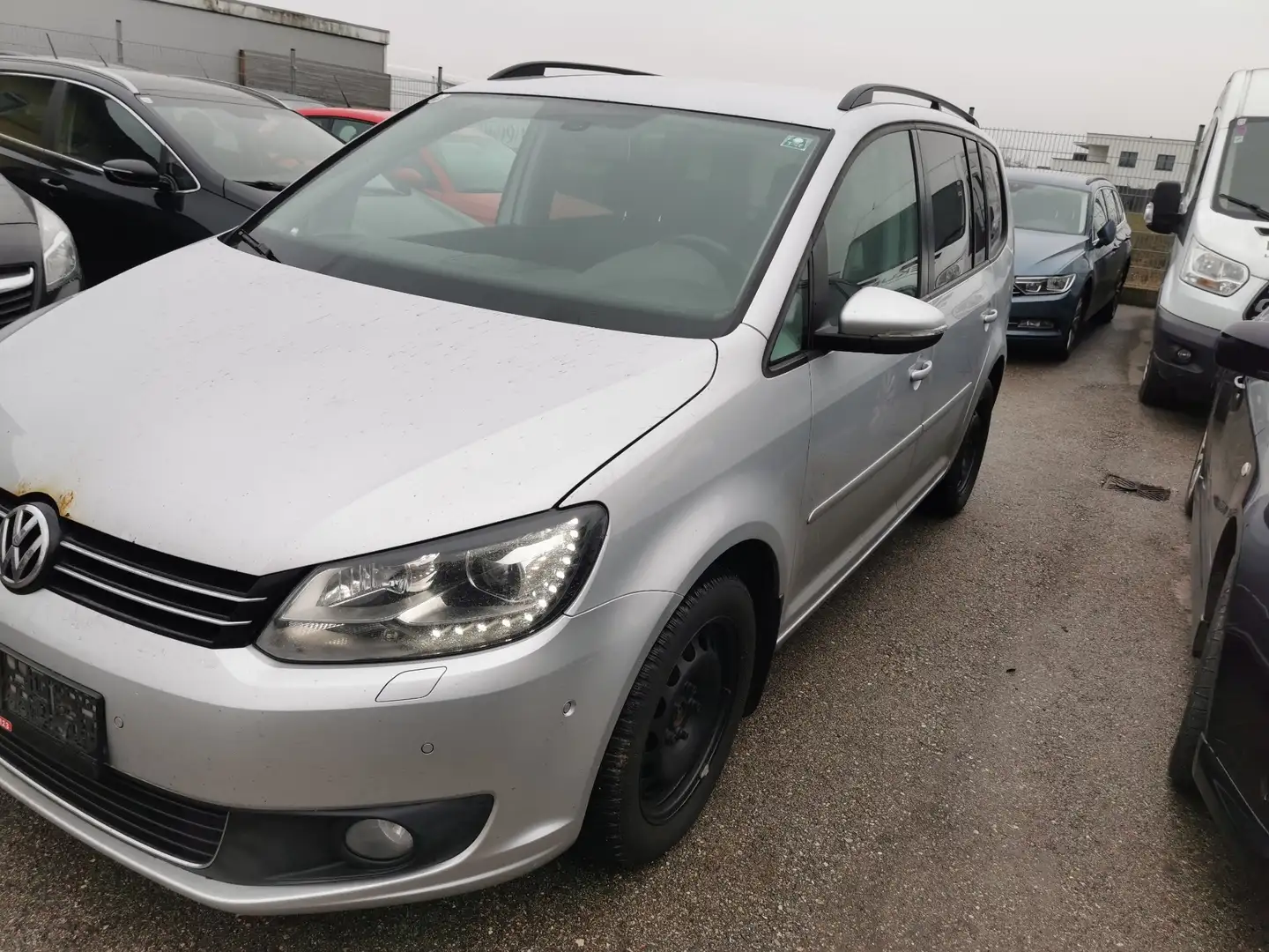 Volkswagen Touran Comfortline BMT Grau - 2