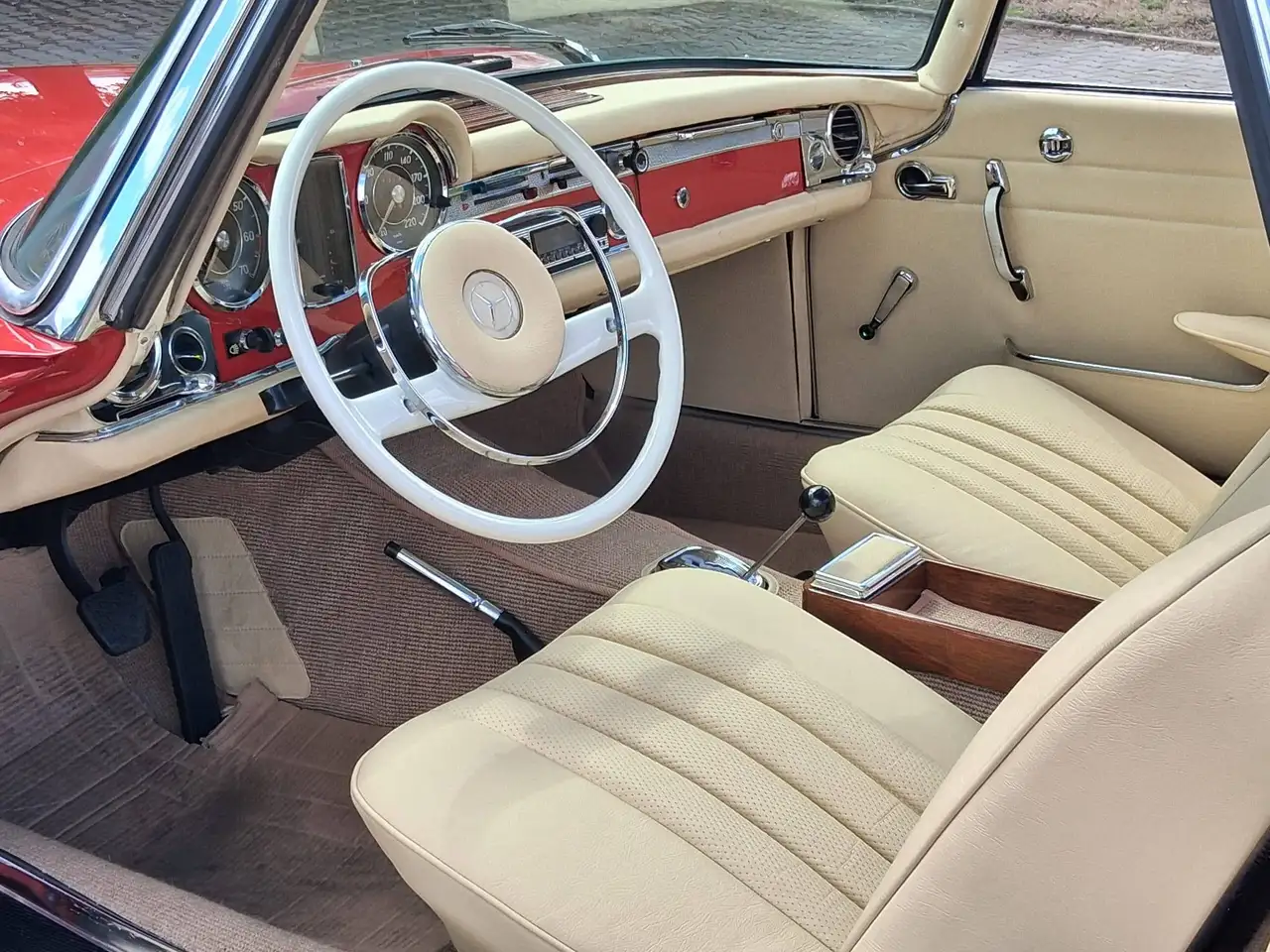 Mercedes-Benz SL 230 Bild 12