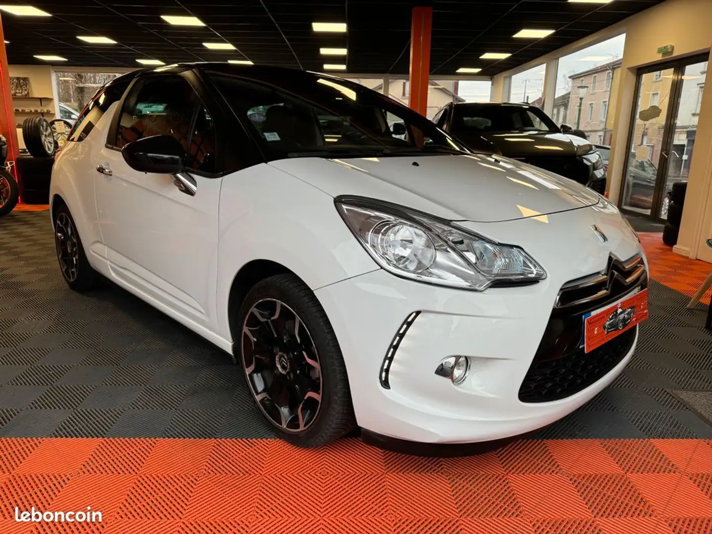 Citroen DS3 Citroën Pack SO CHIC 1.6I 16V 120 cv Garantie 12 mois Blanc - 1