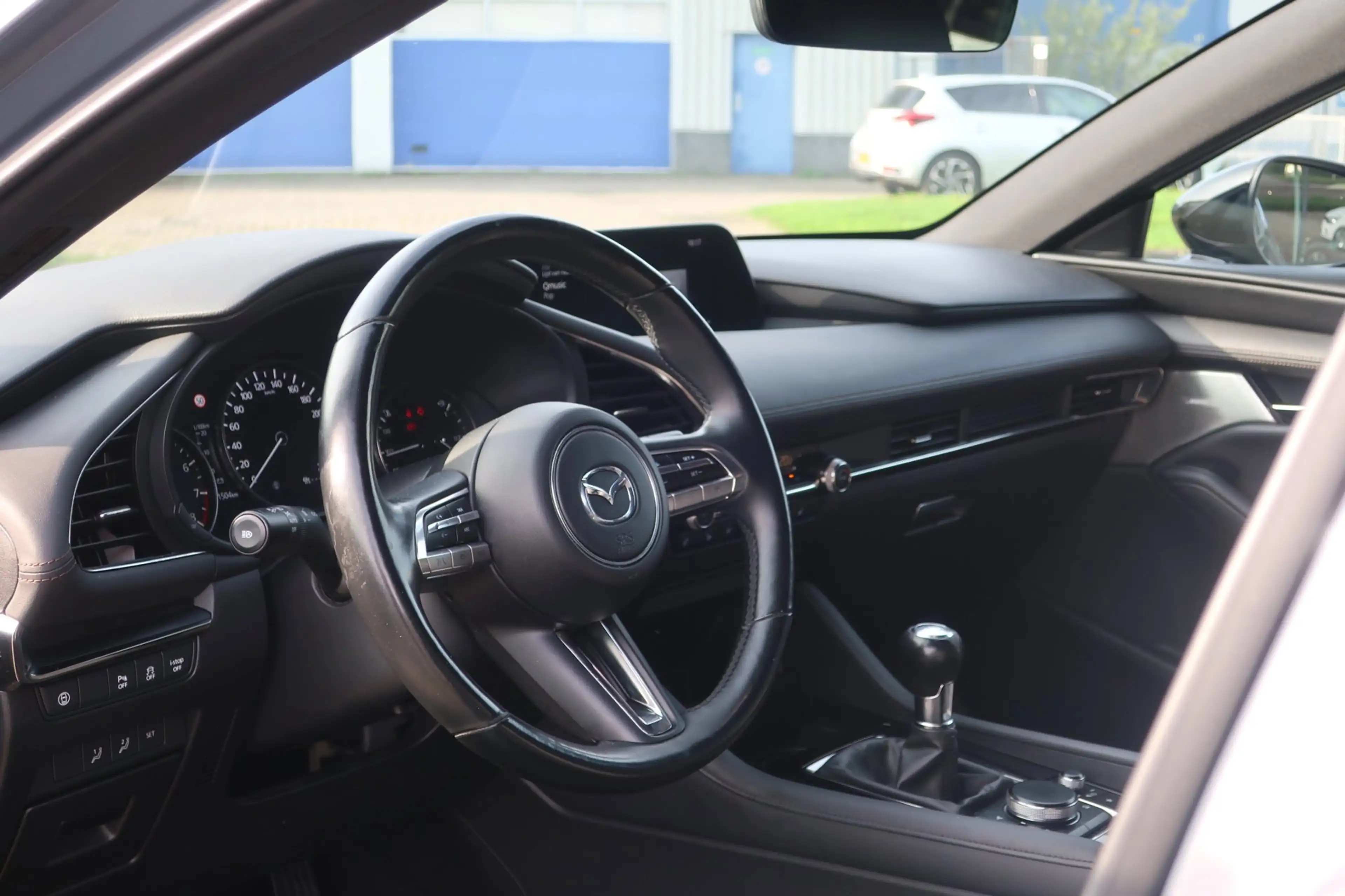 Mazda 3 2.0 e-SkyActiv-G M Hybrid 122 Luxury. LED_ACC_Stuu — photo 9