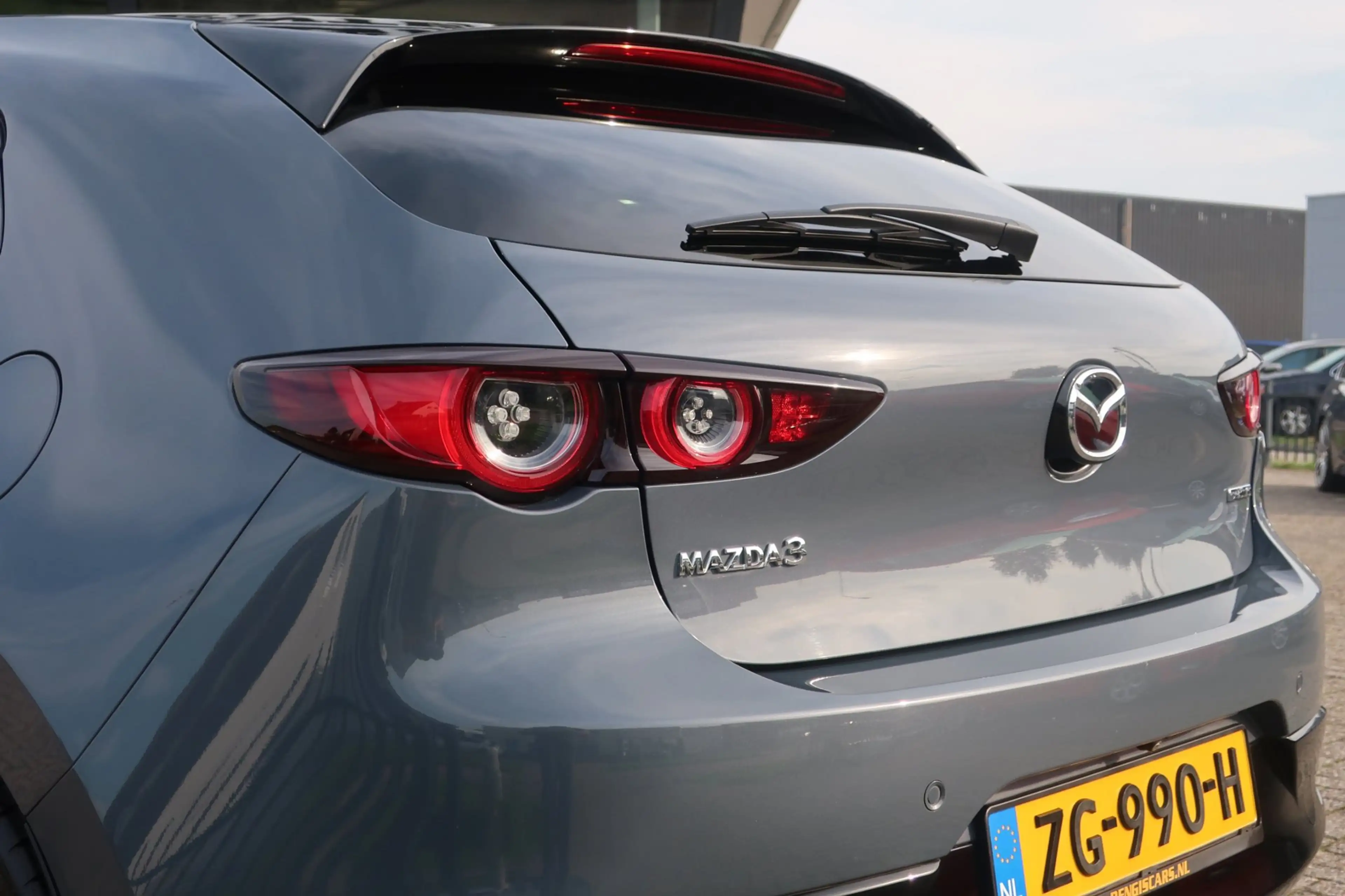 Mazda 3 2.0 e-SkyActiv-G M Hybrid 122 Luxury. LED_ACC_Stuu — photo 12