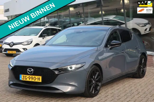 Mazda 3 2.0 e-SkyActiv-G M Hybrid 122 Luxury. LED_ACC_Stuu