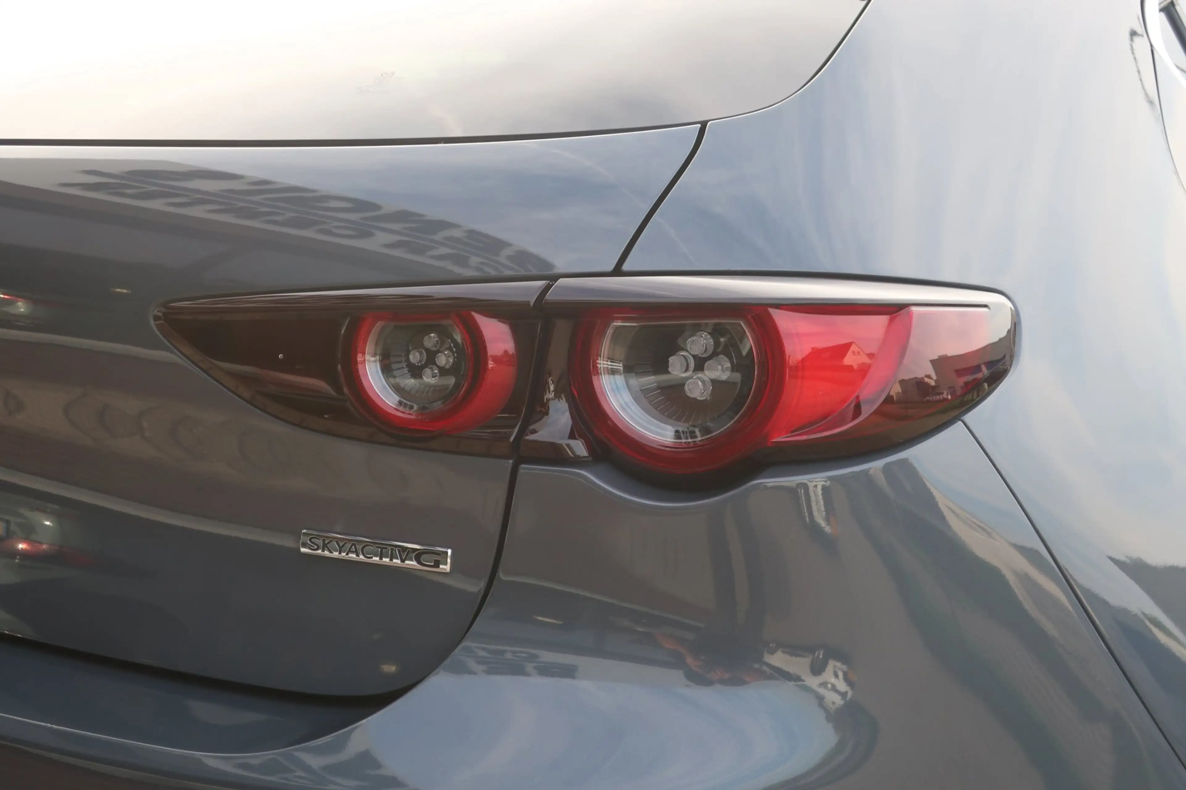 Mazda 3 2.0 e-SkyActiv-G M Hybrid 122 Luxury. LED_ACC_Stuu — photo 28