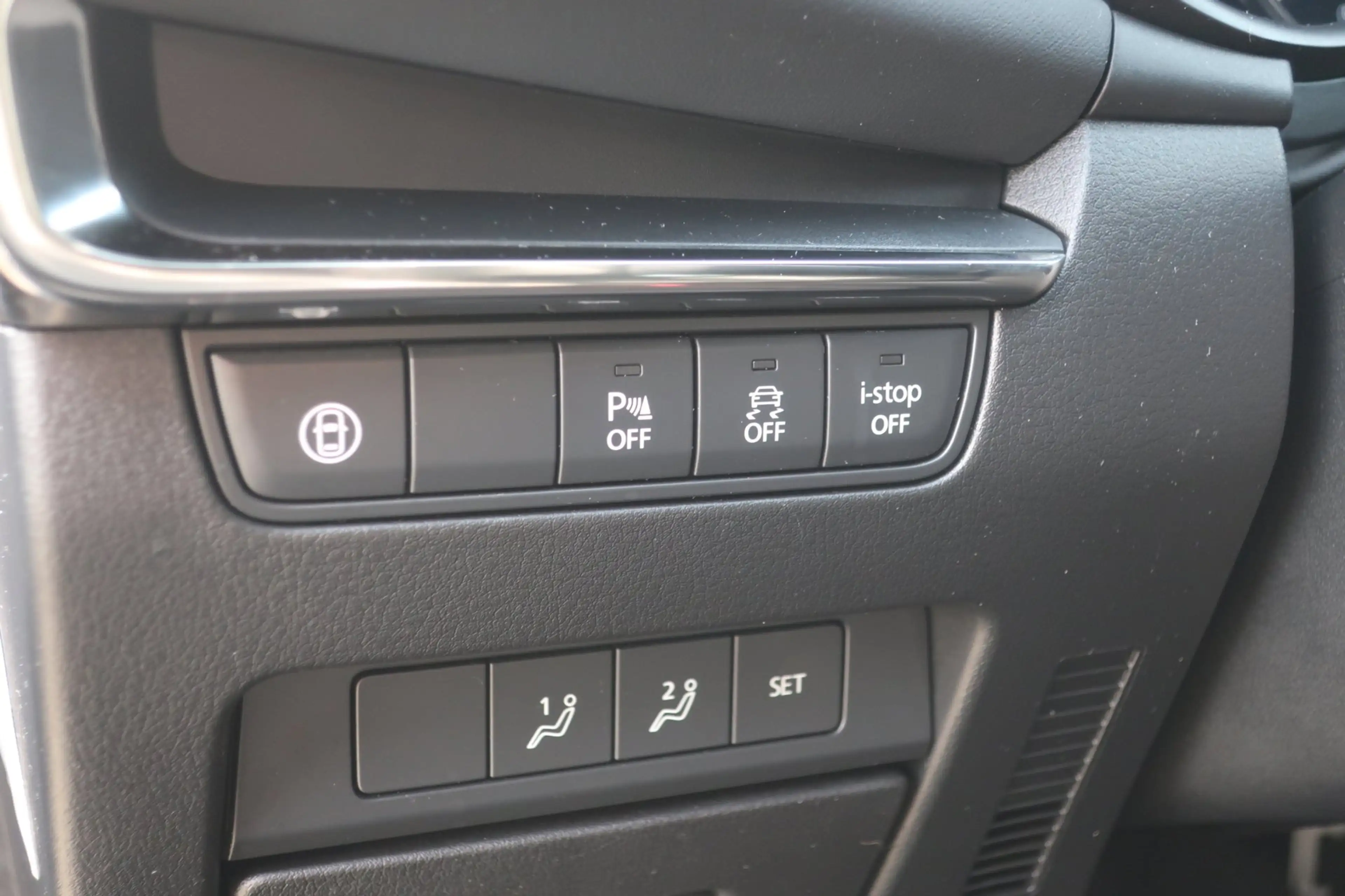 Mazda 3 2.0 e-SkyActiv-G M Hybrid 122 Luxury. LED_ACC_Stuu — photo 22