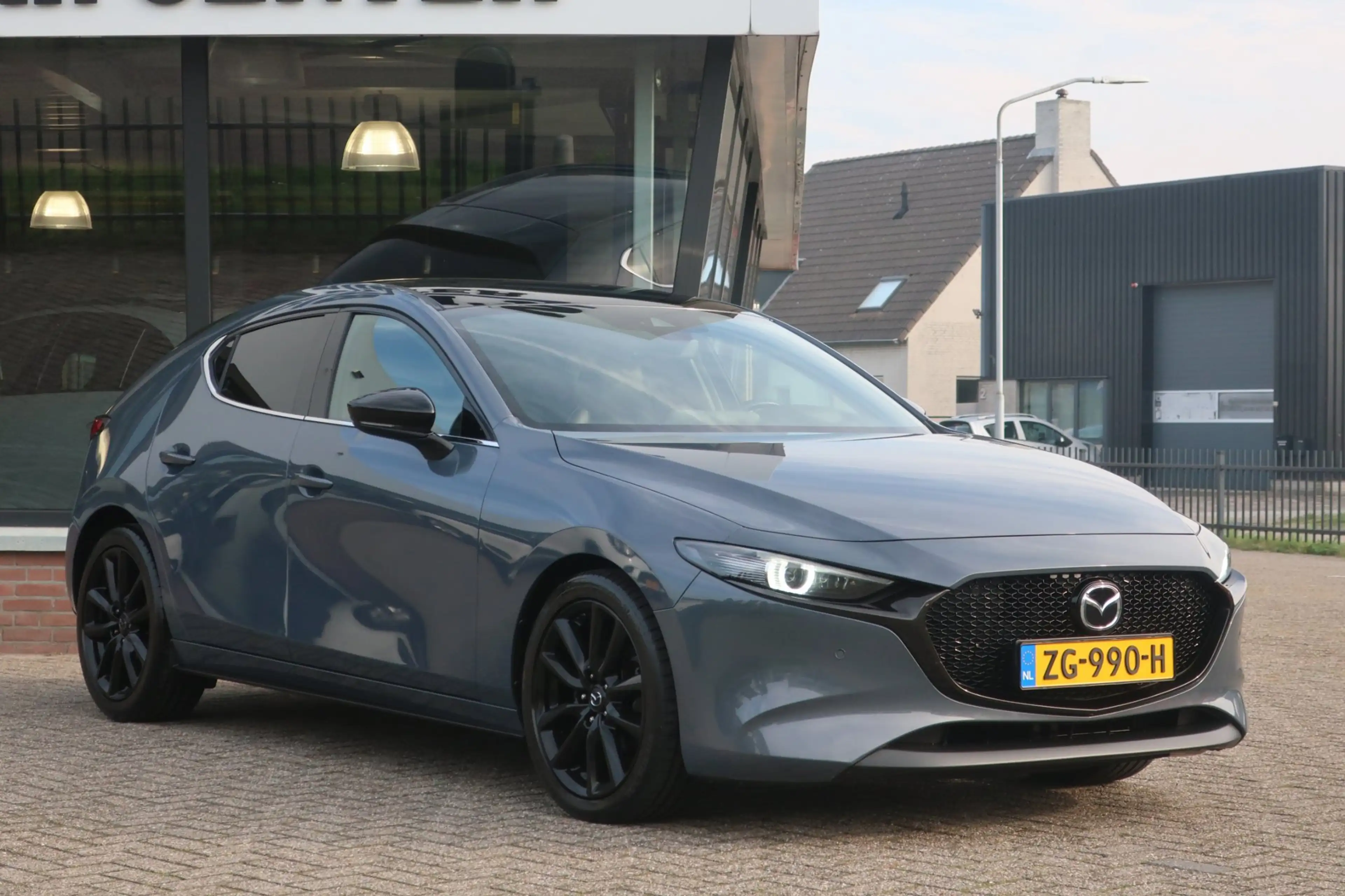 Mazda 3 2.0 e-SkyActiv-G M Hybrid 122 Luxury. LED_ACC_Stuu — photo 4