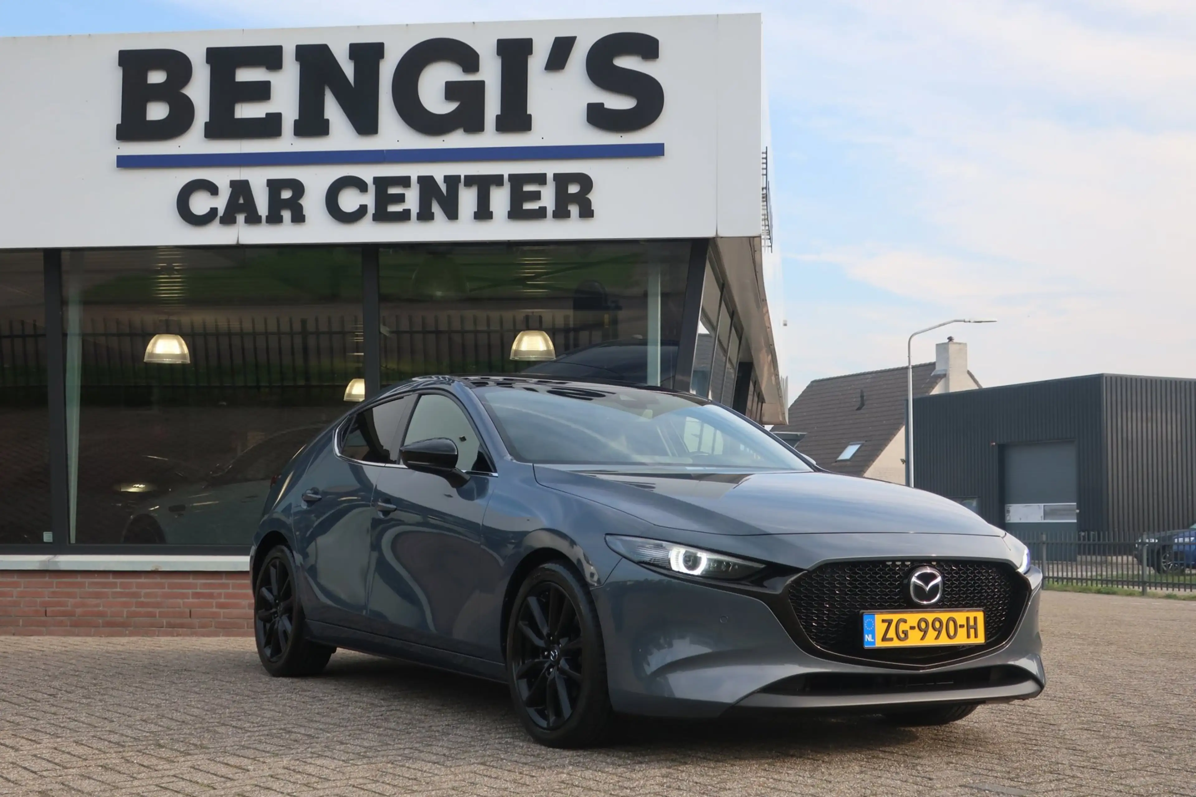 Mazda 3 2.0 e-SkyActiv-G M Hybrid 122 Luxury. LED_ACC_Stuu — photo 15