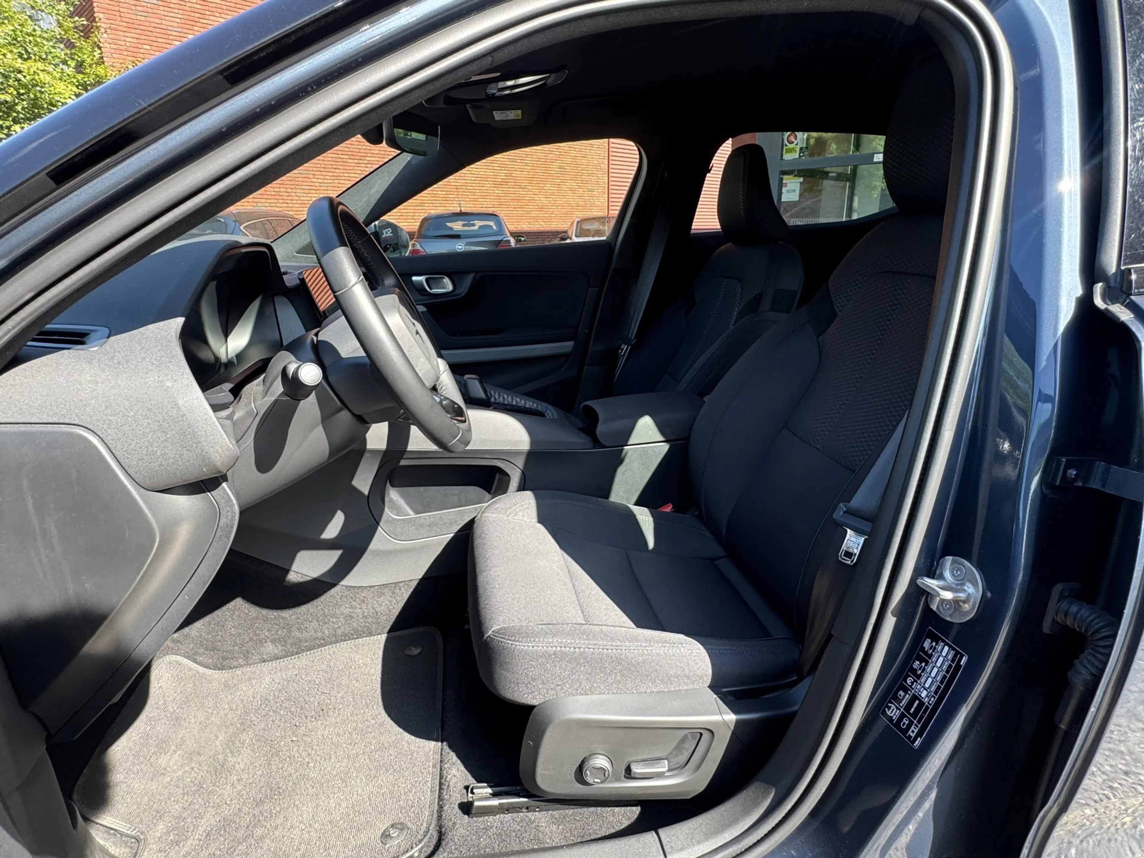 Polestar 2 Long Range Single Motor 78 kWh // ADAPTIVE CRUISE — photo 11