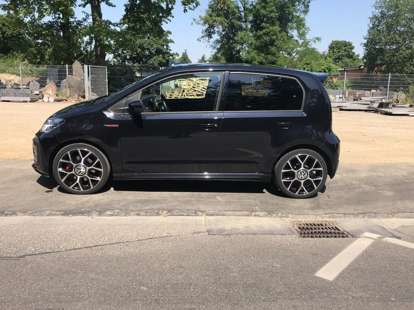 Volkswagen up! GTI Schwarz - 1