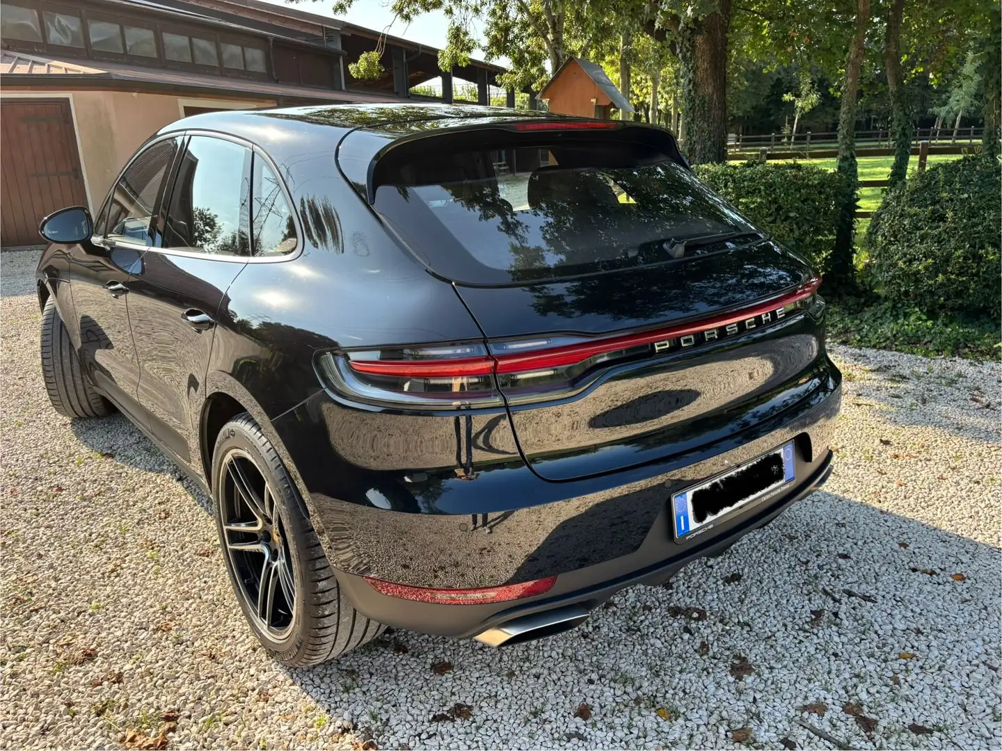 Porsche Macan 2.0 245cv pdk Nazionale unicoproprietario nuova Nero - 2