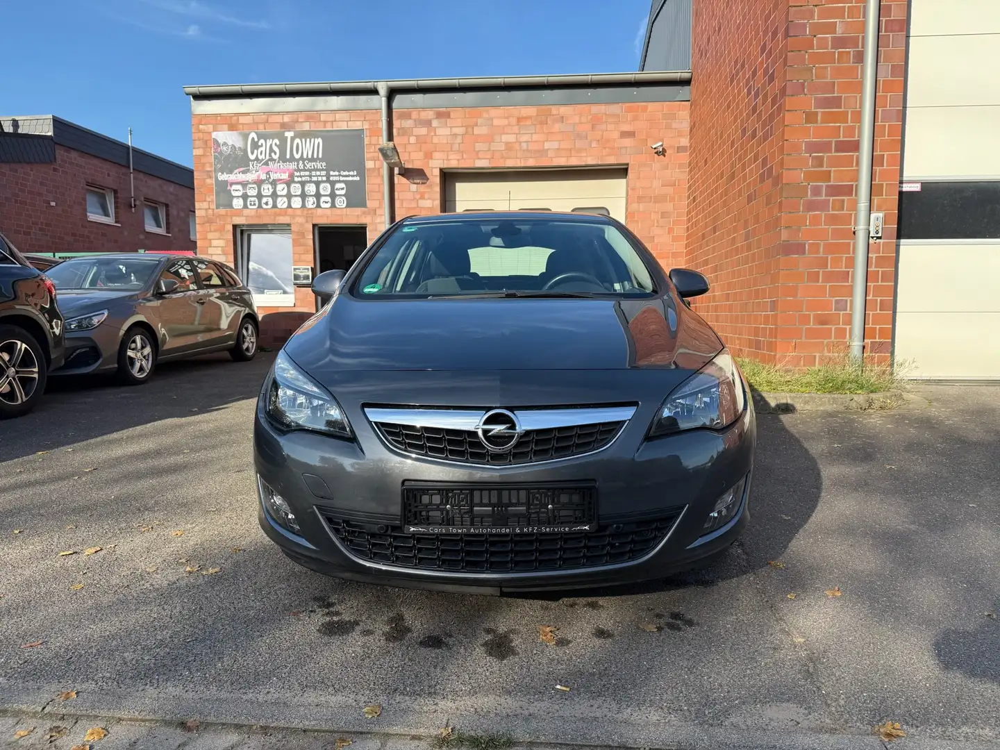 Opel Astra J Sport 1,6 Automatik Lim, Temp Grau - 2