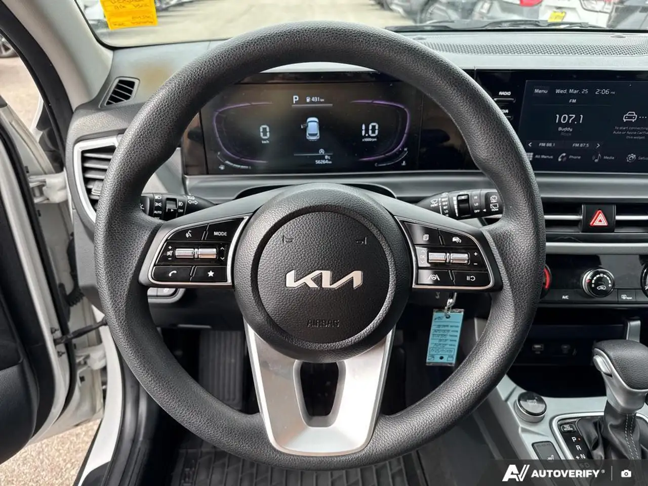 Kia Seltos снимка Kia Seltos