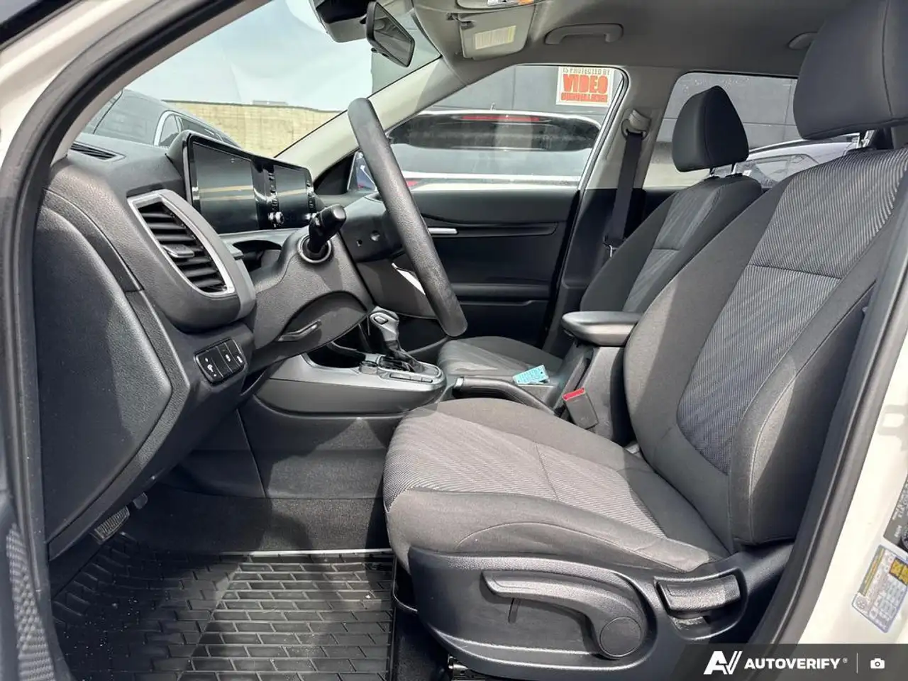 Kia Seltos снимка Kia Seltos