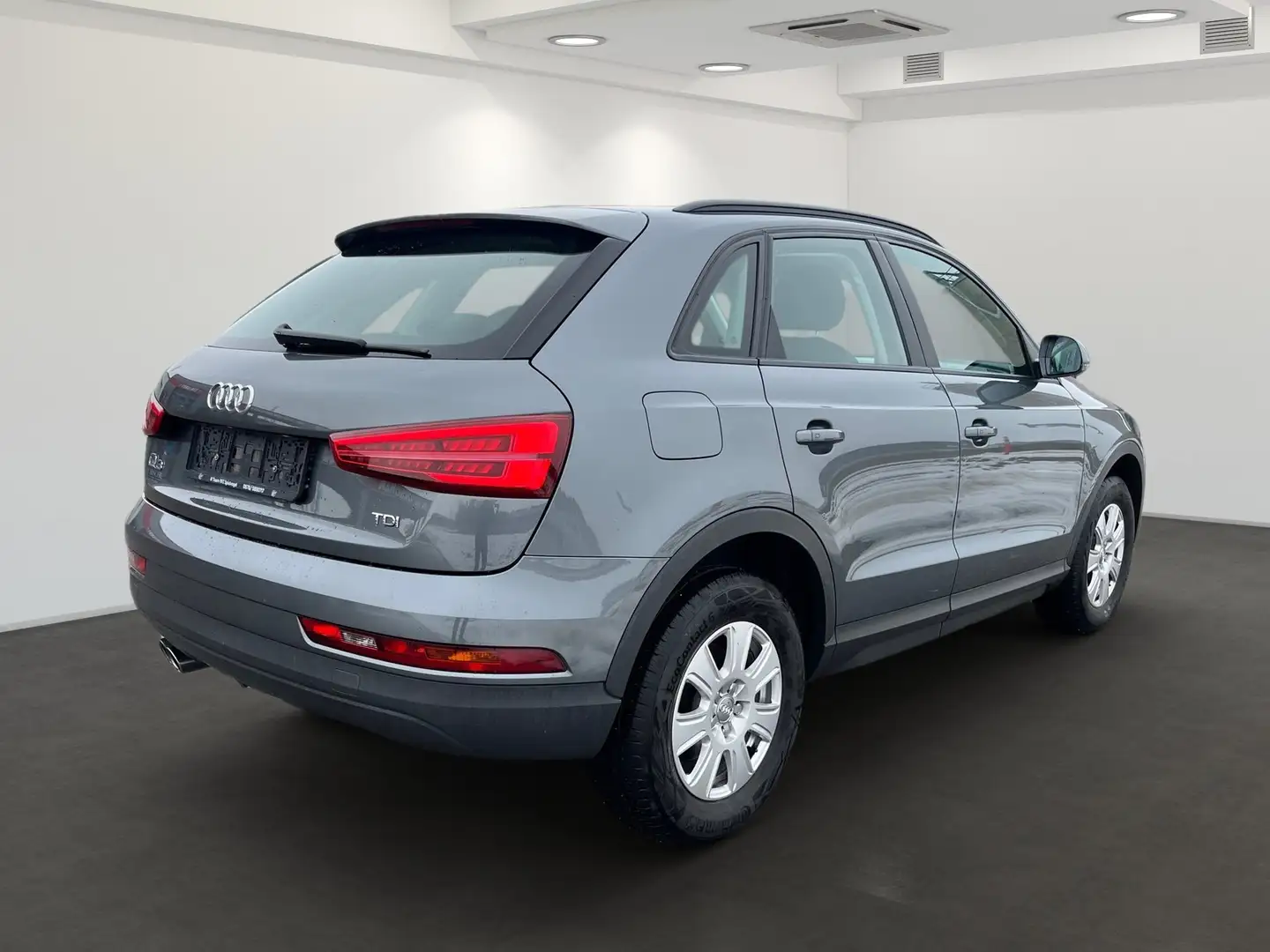 Audi Q3 *2.0TDI*GARANTIE*1.BESITZ*AHK* Gris - 2