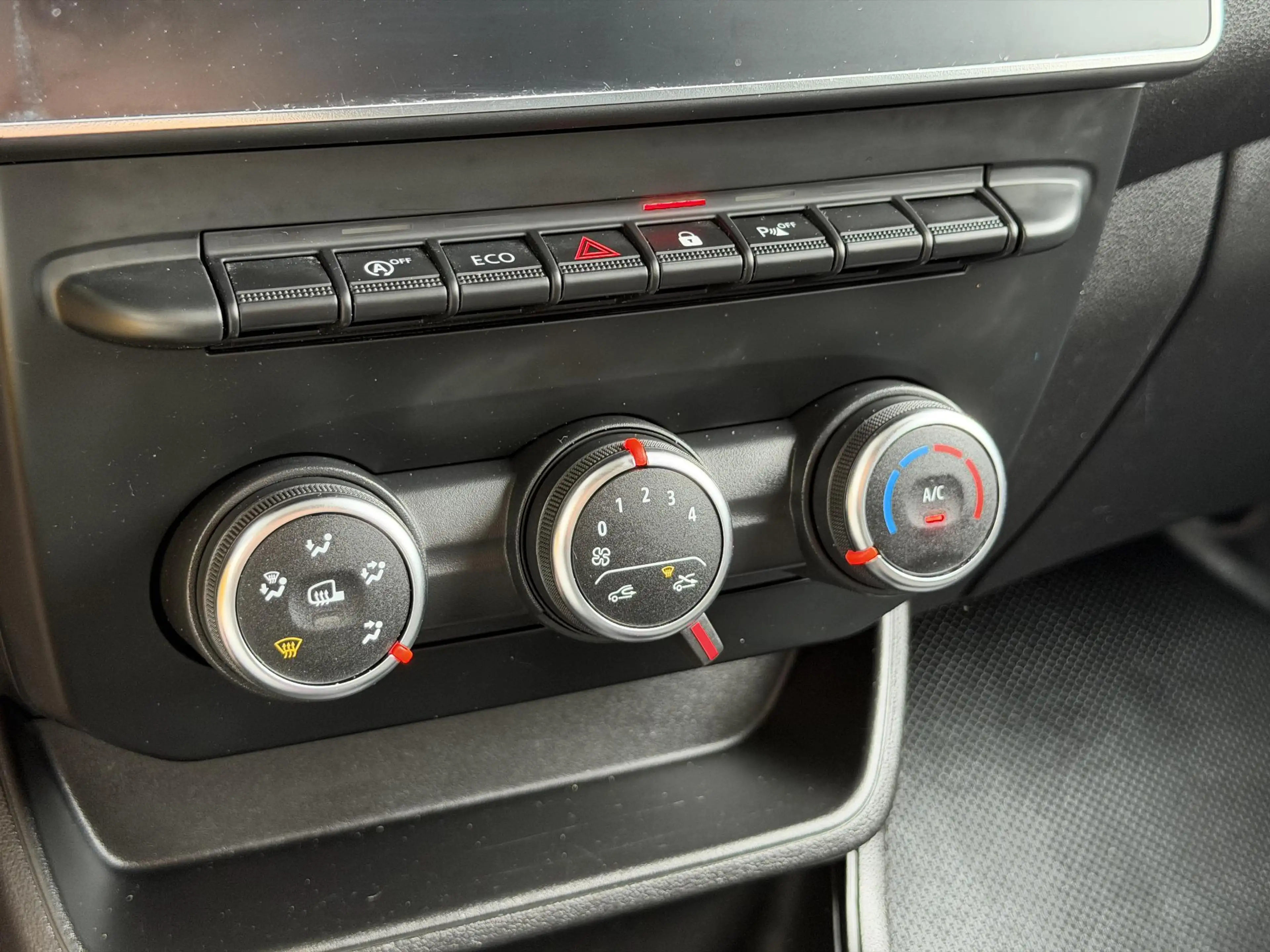 Renault Express 1.5 dCi 75 Comfort + — photo 12