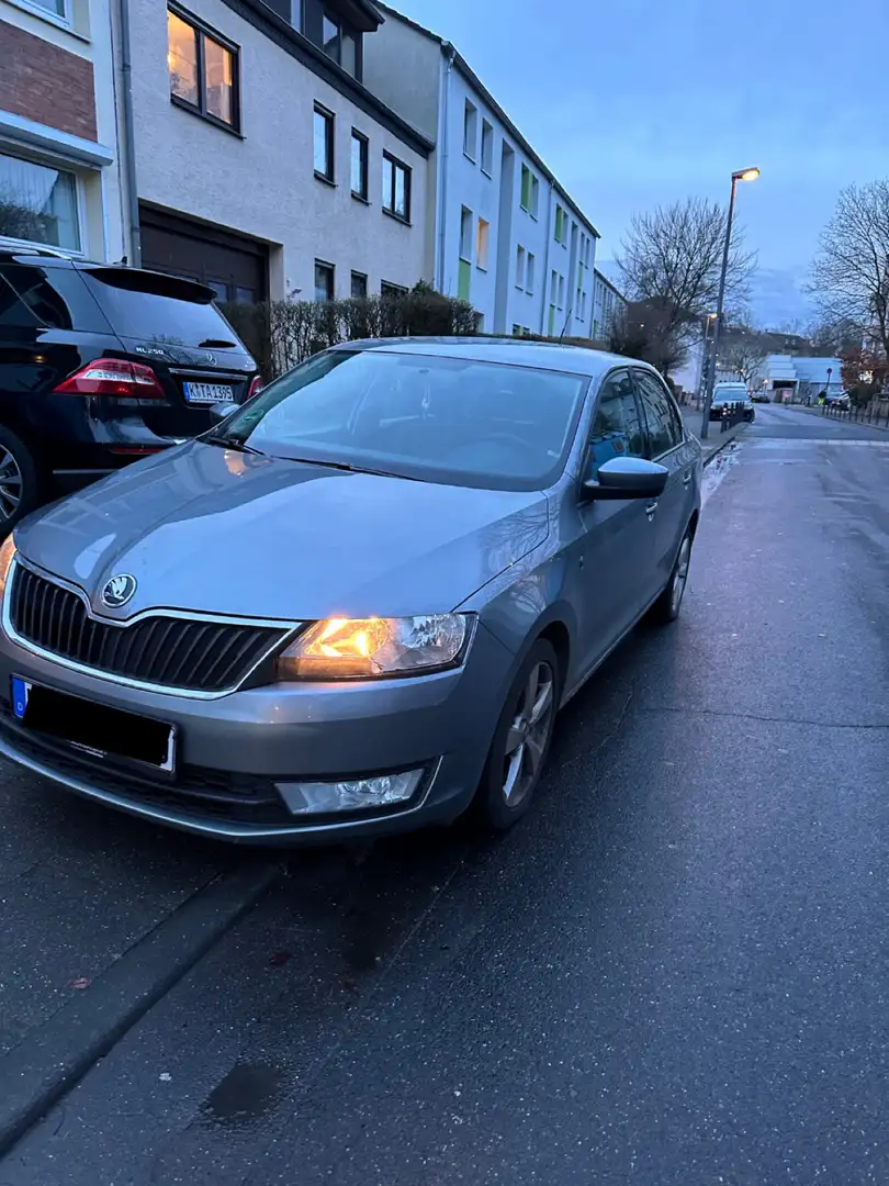 Skoda Rapid/Spaceback Rapid 1.2 TSI Active Gris - 1