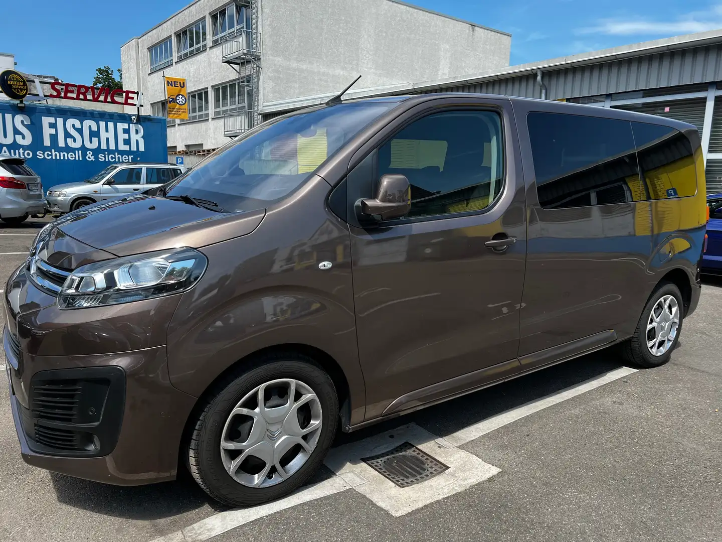 Citroen Spacetourer Business M (L2) Braun - 2