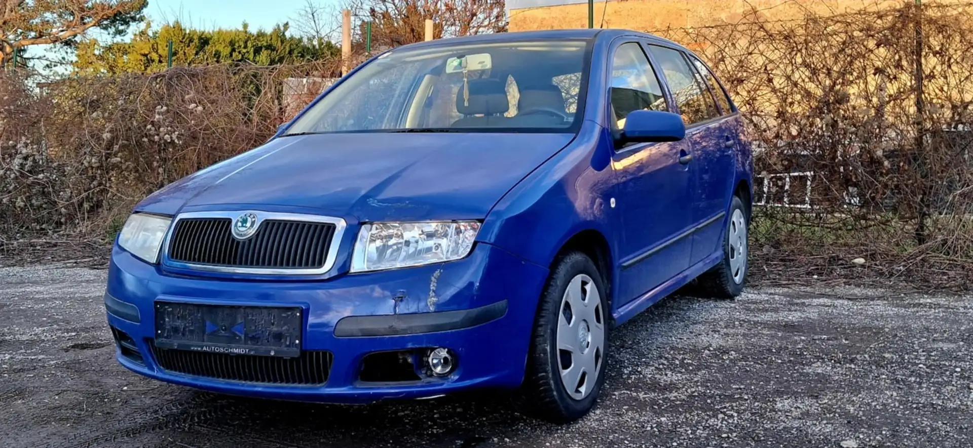 Skoda Fabia Fabia Combi Luca 1,4 16V Pickerl 9/2026+4 Blau - 1