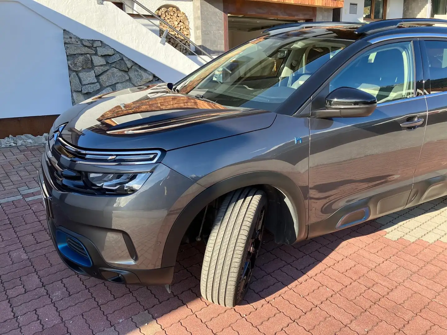 Citroen C5 Aircross C5 Aircross Shine Hybrid 225 e-EAT8 Shine, Pano Grau - 2