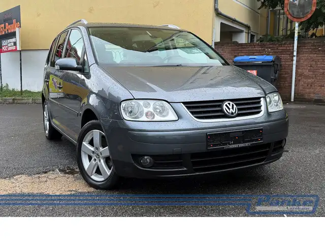 Volkswagen Touran Highline 2.0 TSI*SchiebeD*Klimaaut*Tempo