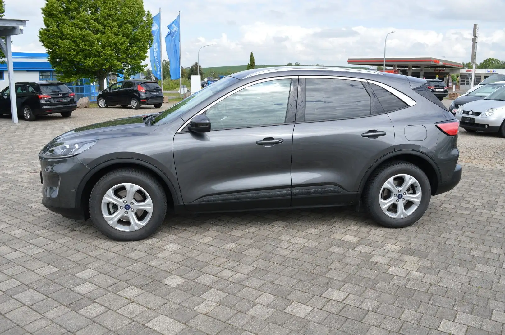 Ford Kuga 2.0 Eco Blue Automatik 4x4 Titanium X+ AHK Grau - 2