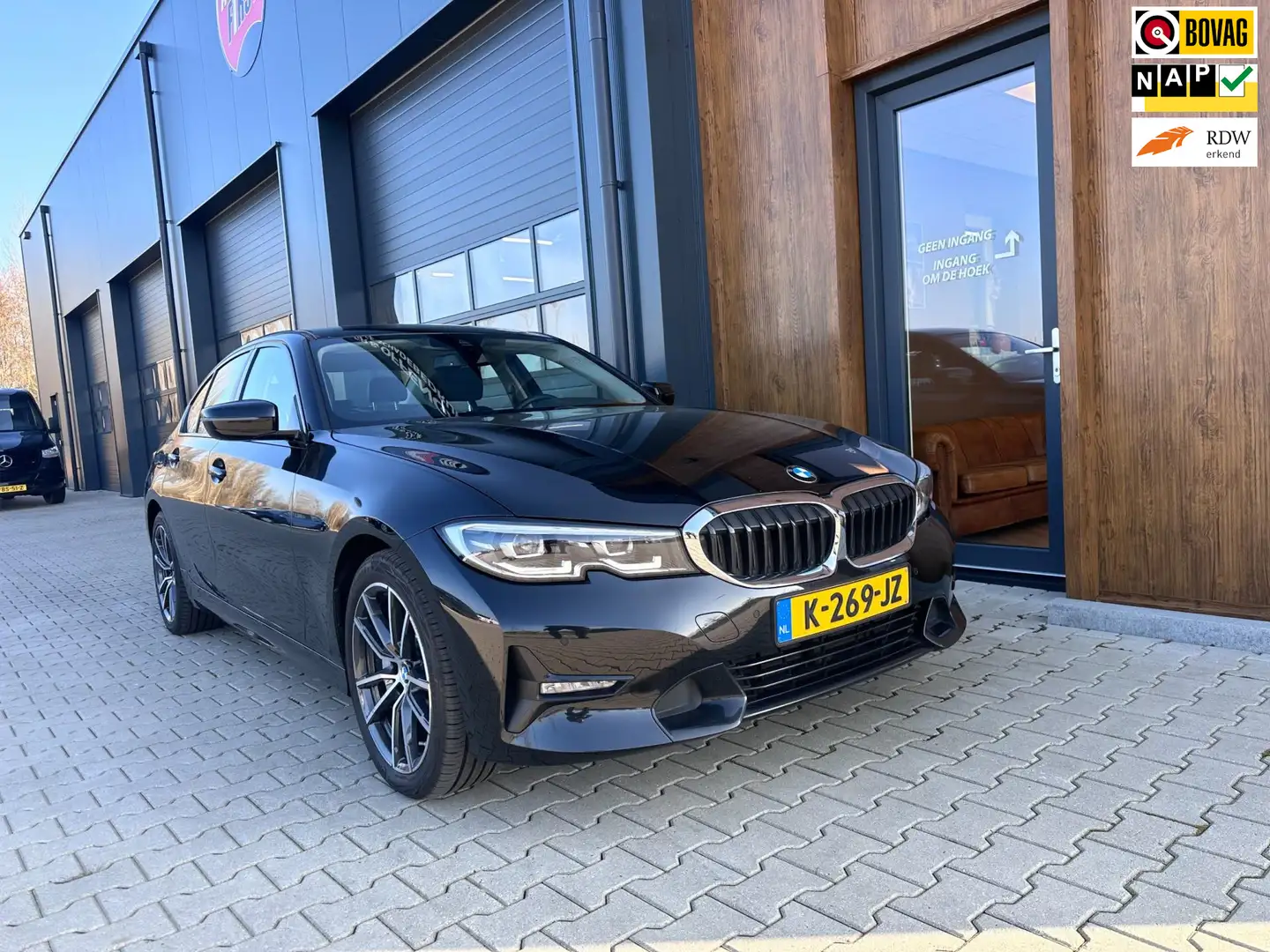 BMW 330 3-serie 330e eDrive Edition sport leer apple carpl Nero - 1
