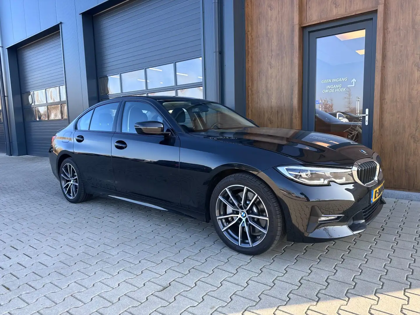 BMW 330 3-serie 330e eDrive Edition sport leer apple carpl Nero - 2